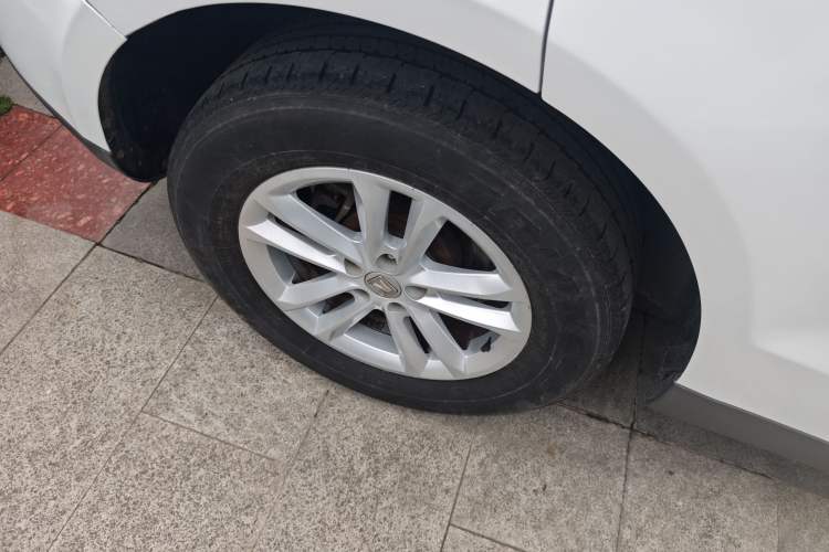 Used Zotye T600 2015 1.5T Manual Luxury Model Exterior 3