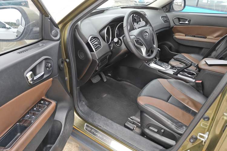 Used GAC Trumpchi GS5 Super 2015 2.0L Automatic Two-Wheel Drive Elite Edition Interior 3