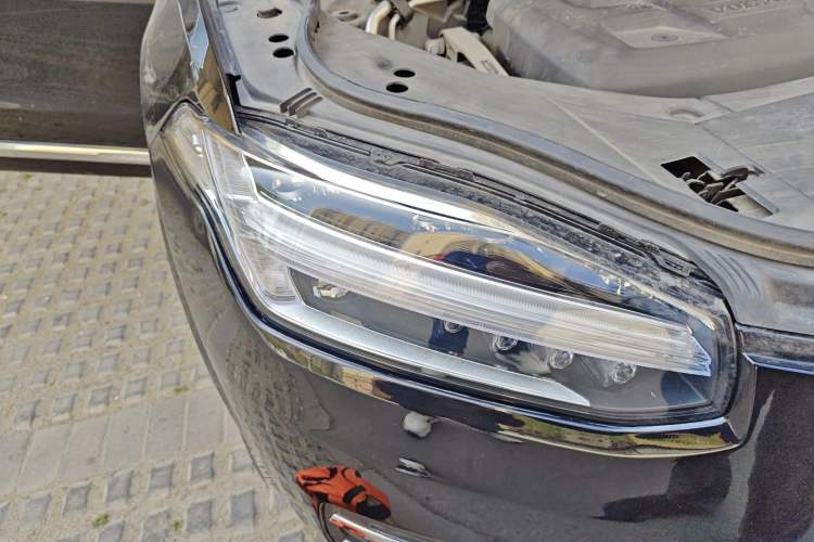 Used Volvo XC90 2020 T5 SmartDrive Luxury 7-Seater Right Front Headlight