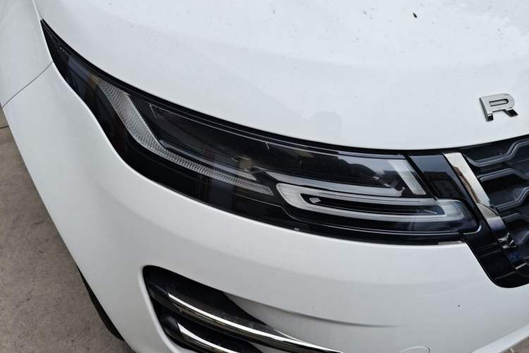 Used Land Rover Range Evoque 2023 Aurora L 249 PS Luxury Edition
