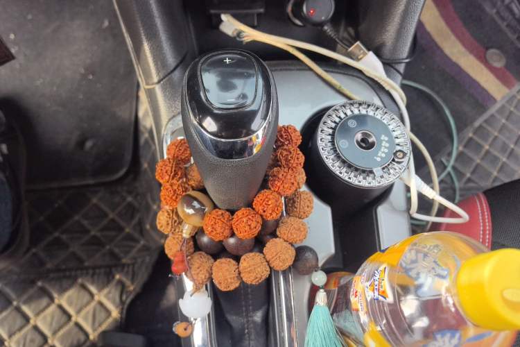 Used Chevrolet Cruze 2018 320 Automatic Pioneer Sunroof Edition Gear Lever