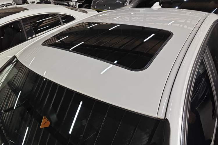 Used BMW 3 Series 2017 320Li xDrive Fashion Model Roof