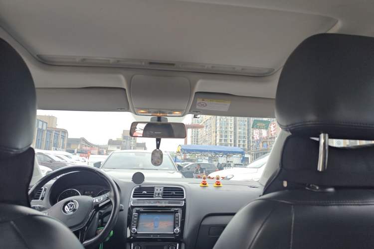 Used Volkswagen Polo 2014 1.6L Automatic Luxury Edition
