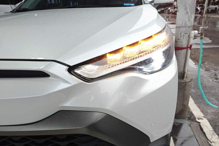 Used Toyota FRONTLANDER 2023 2.0L Smart Electric Hybrid Dual-Engine Deluxe Version