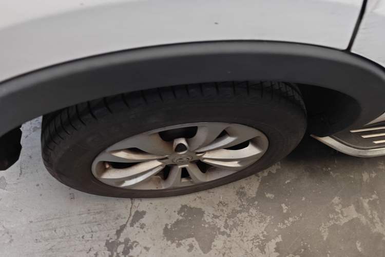 Used MG GS 2016 1.5TGI Manual Value Edition Right Rear Wheel Hub