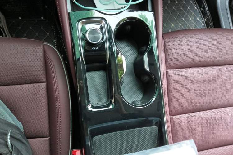 Used Buick Envision 2026 Model Equinox Plus 28T Two-Wheel-Drive Platinum Edition