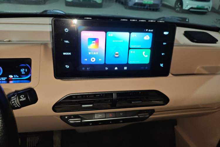 Used Geely Galaxy Panda 2024 200km Panda Kart Audio And AC Panel