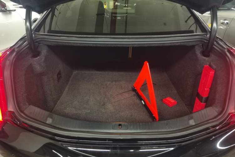 Used Cadillac XTS 2017 28T Elite Model Trunk