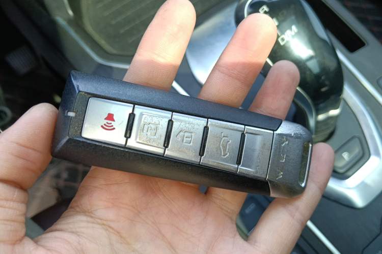 Used Wey VV6 2020 2.0T Two-Wheel Drive Smart Protection+