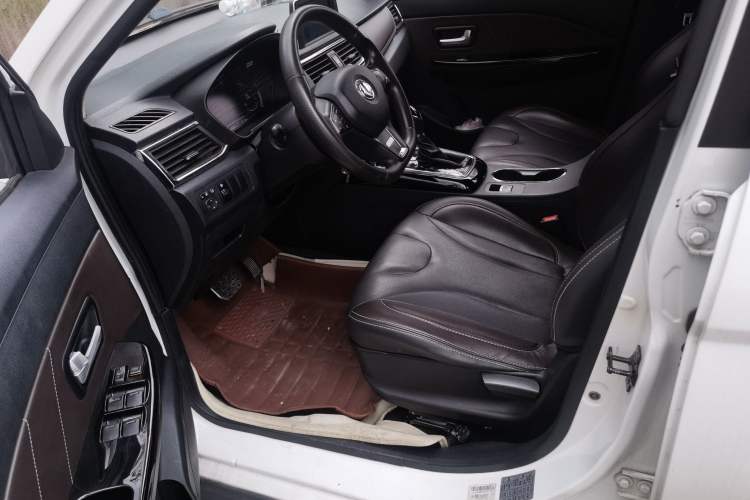 Used Dongfeng Fengon 370 2018 S370 1.5L CVT Luxury 7-Seater