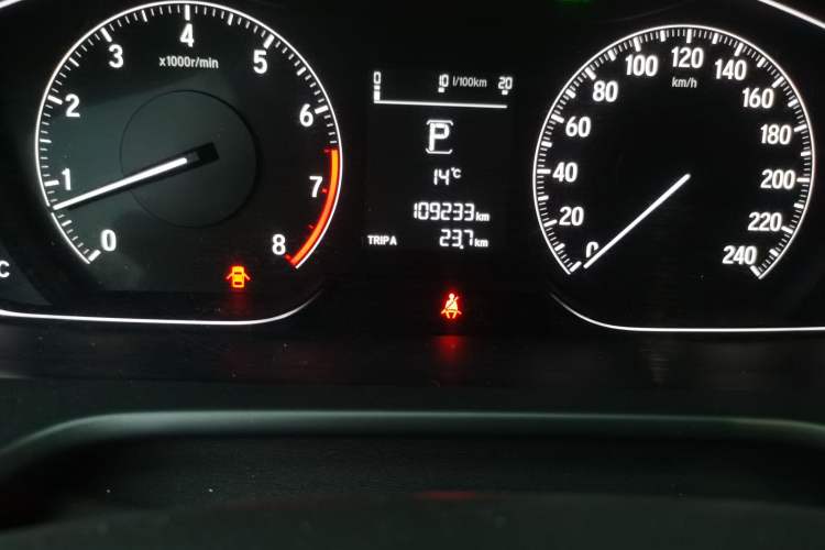 Used Honda Accord 2018 260TURBO Elite Edition China VI Odometer Close Up