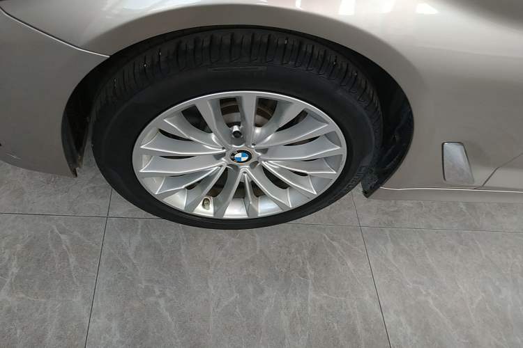 Used BMW 5 Series 2019 Facelifted 530Li Leading Edition Luxury Package