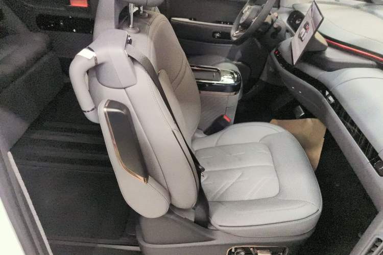 Used Zeekr MIX 2025 Intelligent Driving Version
