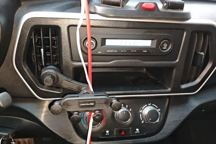 Used CHANGAN KAICHENG Ruixing EM80 2024 Comfort-Style 6-Seater 41.86 kWh
