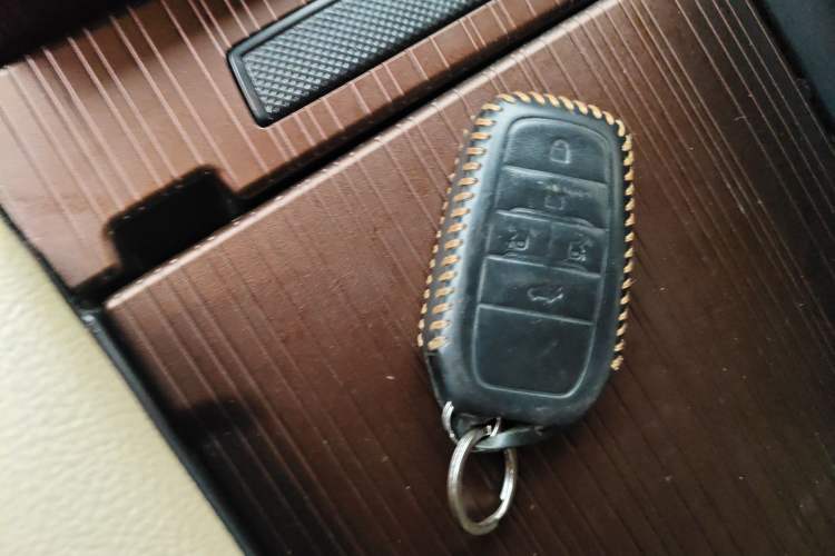 Used Toyota Sienna 2021 2.5L Hybrid Luxury Edition
