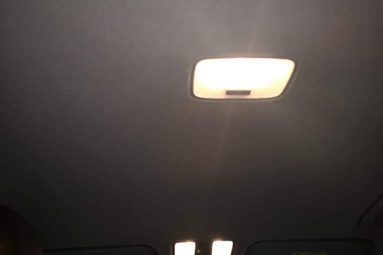 Used Hyundai Celesta 2018 1.6L Automatic GL Enjoyment Edition China VI compliant Headliner