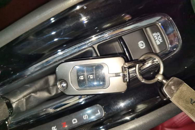 Used Honda Vezel 2020 1.5L CVT Pioneer Edition
