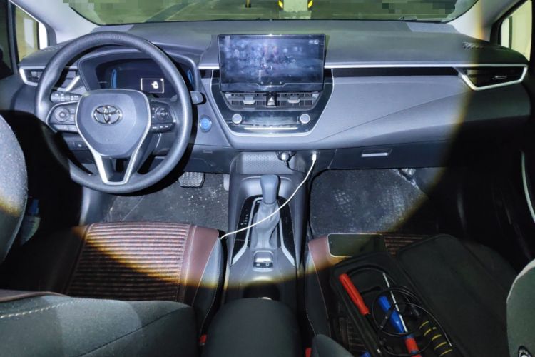 Used Toyota Corolla 2023 1.8L Smart Electric Hybrid Dual-Motor Elite Edition Center Console