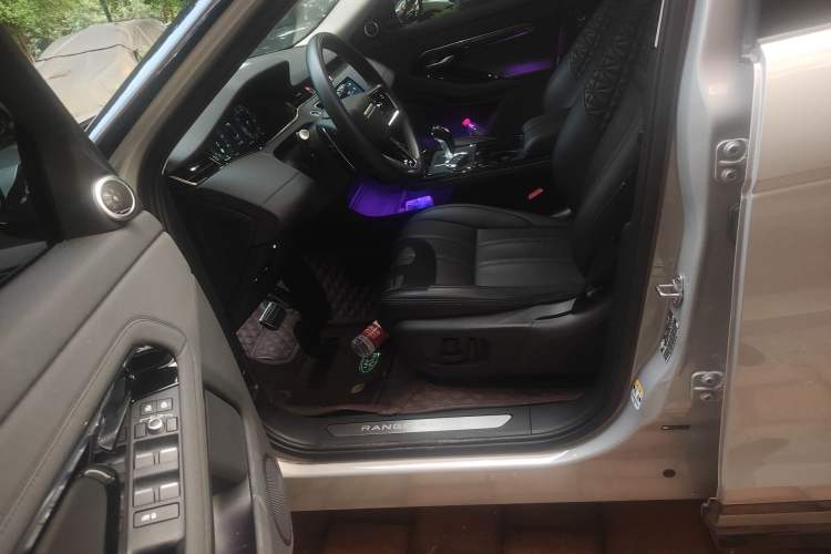 Used Land Rover Range Evoque 2023 Aurora L 249 PS Luxury Edition
