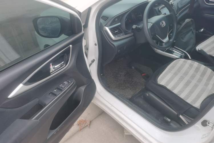 Used Honda Crider 2015 1.8L automatic comfort version