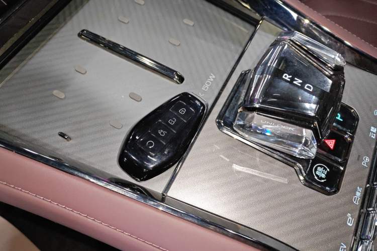 Used Denza Z9GT 2024 1100 Four-Wheel Drive Ultra Version
