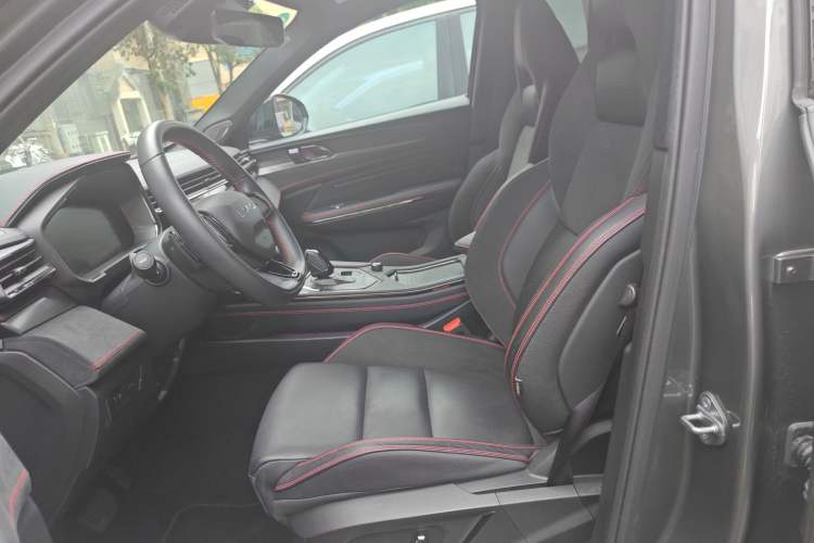 Used Lynk & Co 05 2020 2.0TD Four-Wheel Drive HypeHalo Left Front Seat