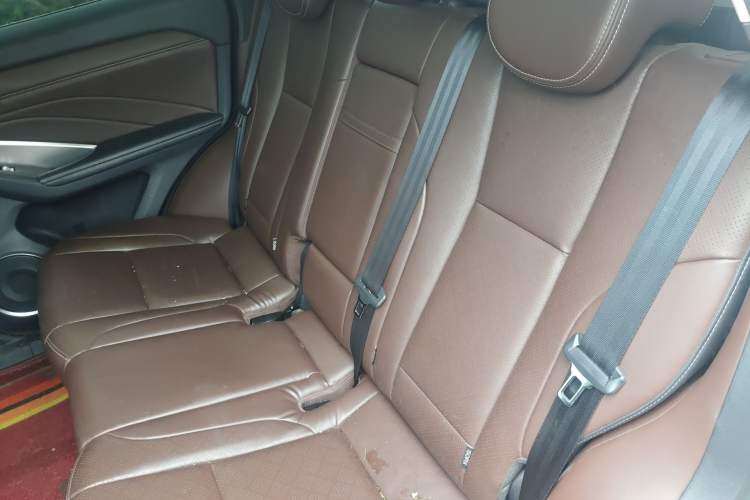 Used Wey VV6 2018 2.0T Two-Wheel-Drive Ultra-Luxury Version China V Standard Left Rear Seat