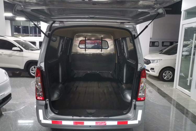 Used Wuling Rongguang S 2023 1.5L Basic Enclosed-Window Vehicle 2 Seats
