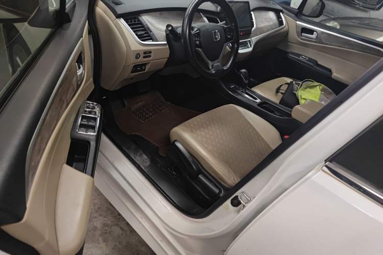 Used Honda Jade 2017 1.8L automatic Comfort version 5 seats