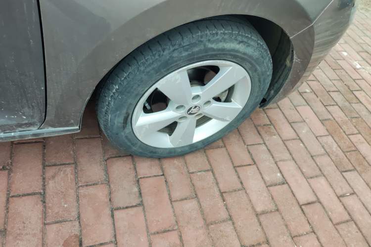 Used Skoda Rapid 2013 1.6L Automatic Smart Selection Model