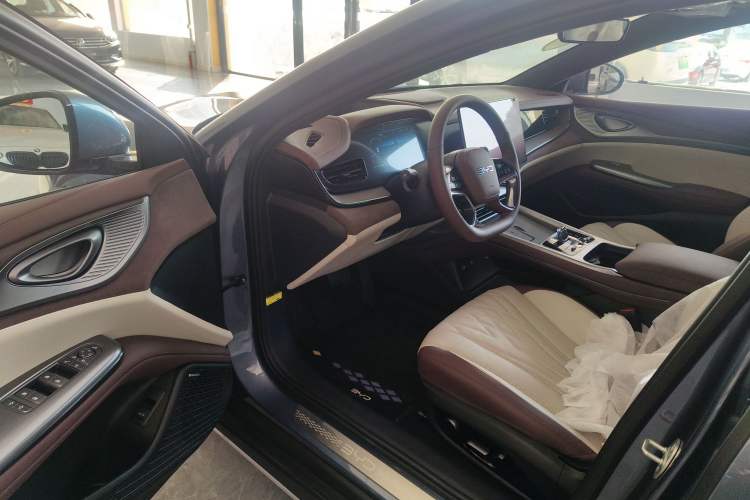 Used BYD Seal 2023 DM-i 1.5T 121km Flagship Model
