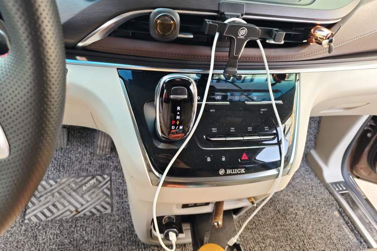 Used Buick GL8 2021 Land Cruiser Executive Class 652T Comfort Model
