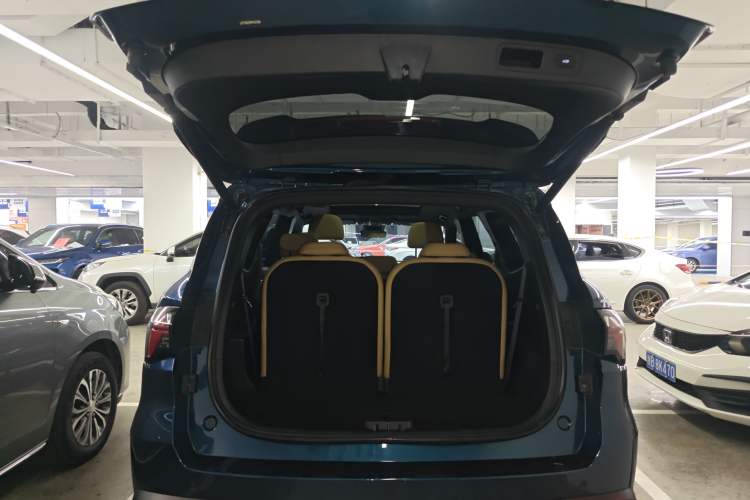 Used Geely Auto Haoyue L 2023 2.0T DCT Flagship Version
