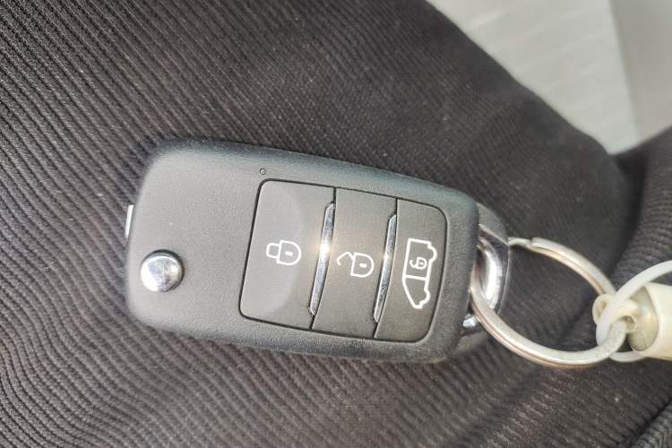 Used Ford Transit 2023 2.0T Diesel Automatic Commercial & Travel Version Mid-axle Low-roof Design 7/8/9-Seater