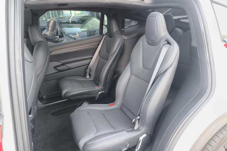 Used Tesla Model X 2023 Three-Motor All-Wheel-Drive Plaid Version
