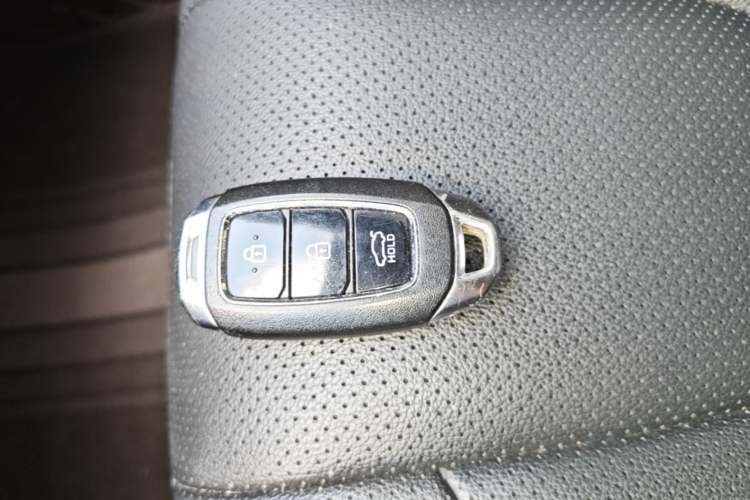 Used Hyundai Elantra 2021 1.5L CVT GLX Elite Edition
