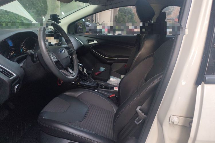 Used Ford Focus 2015 Hatchback 1.6L Automatic Fashion Edition
