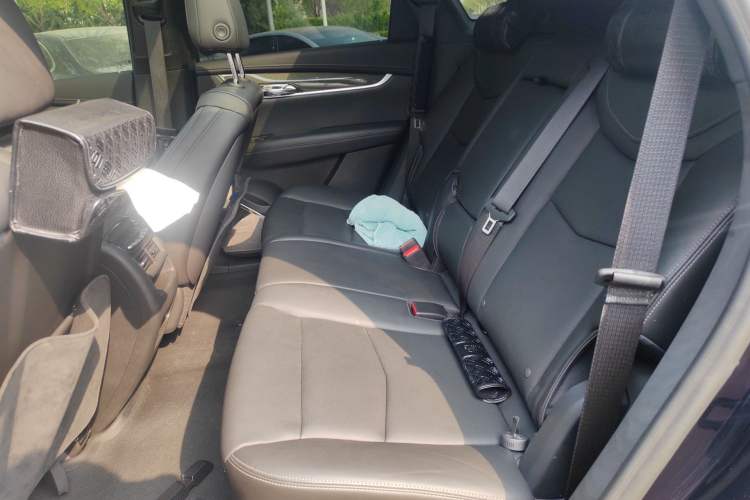 Used Cadillac XT5 2020 Updated Version 28T All-Wheel Drive Leading Sporty Type Left Rear Seat