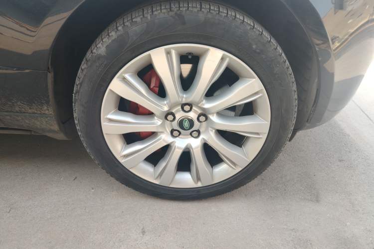 Used Land Rover Range 2016 3.0 SC V6 Vogue SE Long-Wheelbase Edition Right Front Wheel Hub