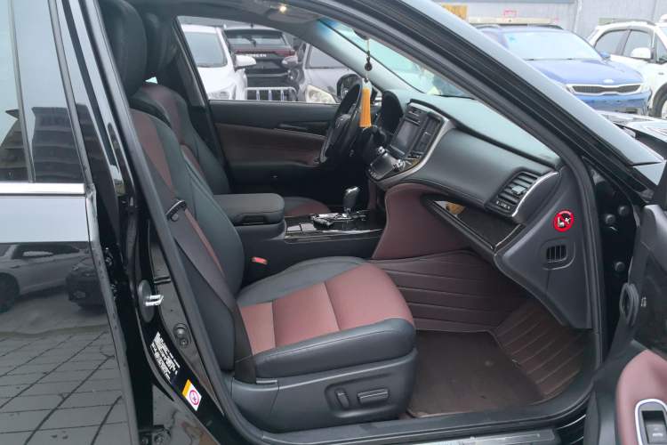 Used Toyota Crown 2018 2.0T Sport Edition Right Front Seat