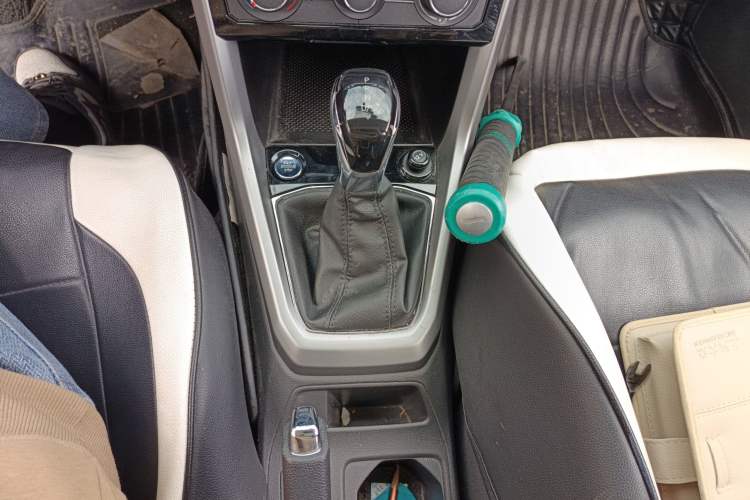 Used Volkswagen T-Cross 2020 280TSI DSG Comfort Edition Gear Lever