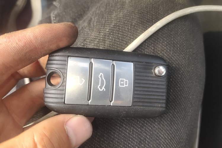 Used Roewe RX5 2016 20T Two-Wheel Drive Automatic Internet Smart Edition Vehicle Key