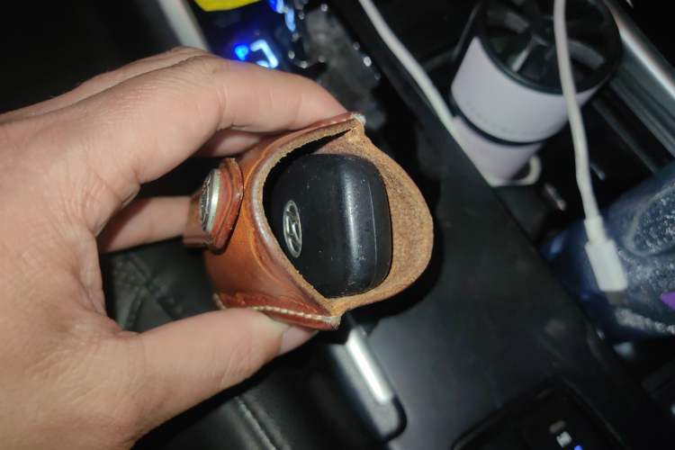 Used Hyundai Sonata 2011 2.0L Automatic Luxury Edition
