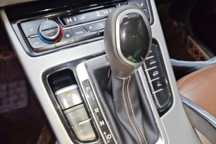 Used Geely Auto Emgrand X7 Sport 2016 1.8TD Automatic ZhiZun Version