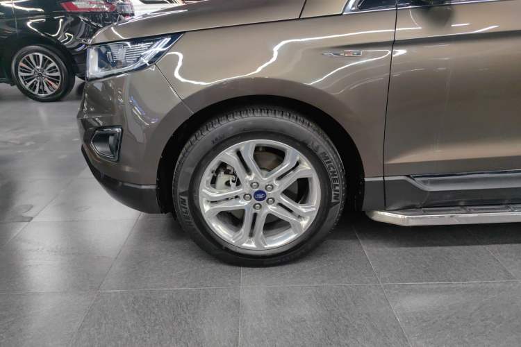 Used Ford Edge 2016 EcoBoost 245 Two-Wheel-Drive Titanium 7-Seater
