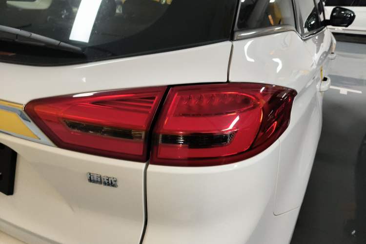 Used Geely Auto Emgrand X7 Sport 2016 1.8TD Automatic ZhiZun Version