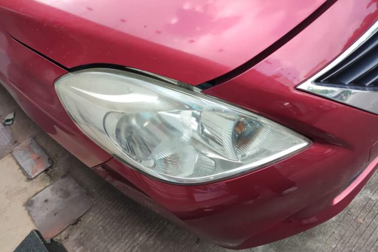 Used Nissan Sunny 2011 1.5XE CVT Comfort Edition Right Front Headlight