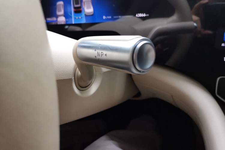 Used Hima AITO M9 2024 Range-Extended Ultra Version 52 kWh 6-Seater Model Gear Lever