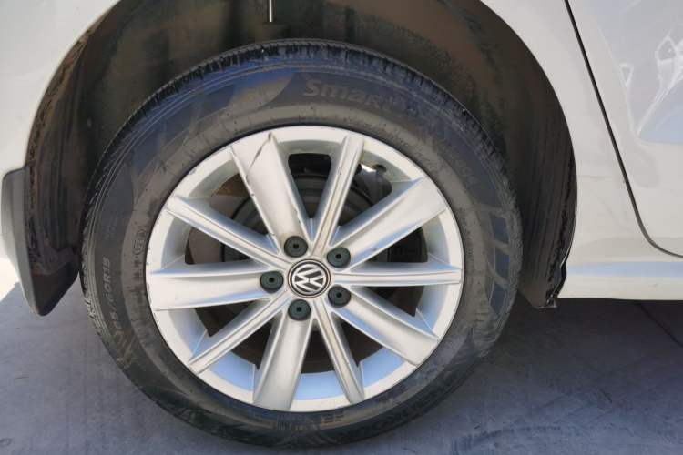 Used Volkswagen Polo 2014 1.6L Manual Comfort Edition Right Rear Wheel Hub
