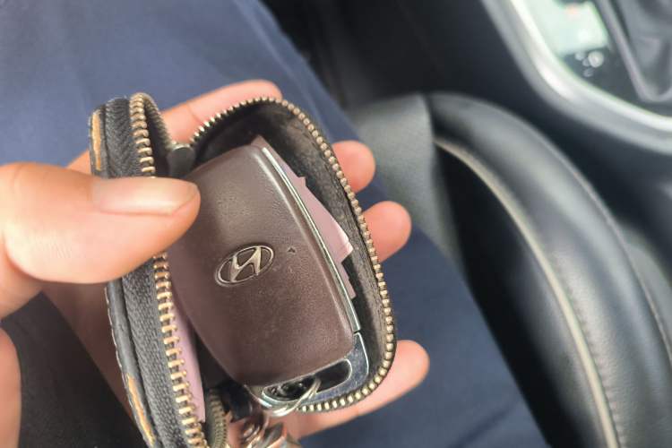 Used Hyundai ix25 2015 1.6L Automatic Two-Wheel-Drive Deluxe DLX Model Vehicle Key